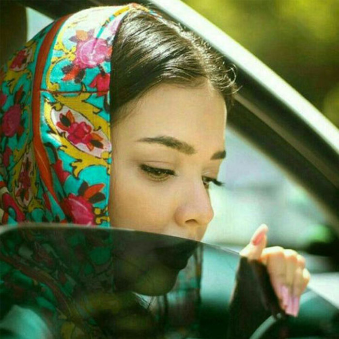 عکس دختر ایرانی در ماشین