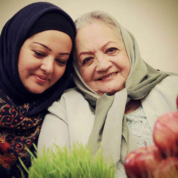 شهلا ریاحی و رزیتا غفاری شهلا ریاحی و رزیتا غفاری